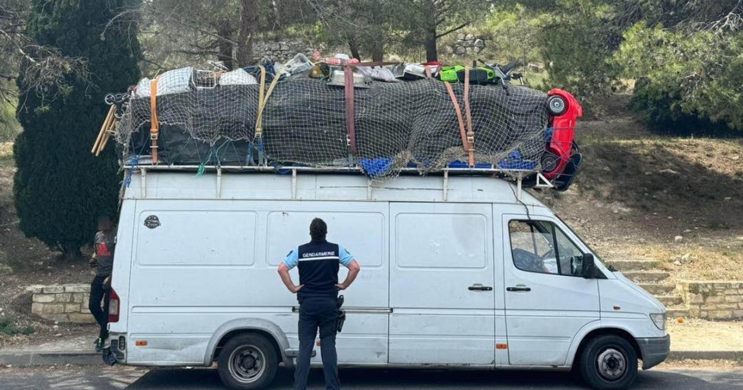 Przeładowany Mercedes Sprinter zatrzymany przez francuskie służby