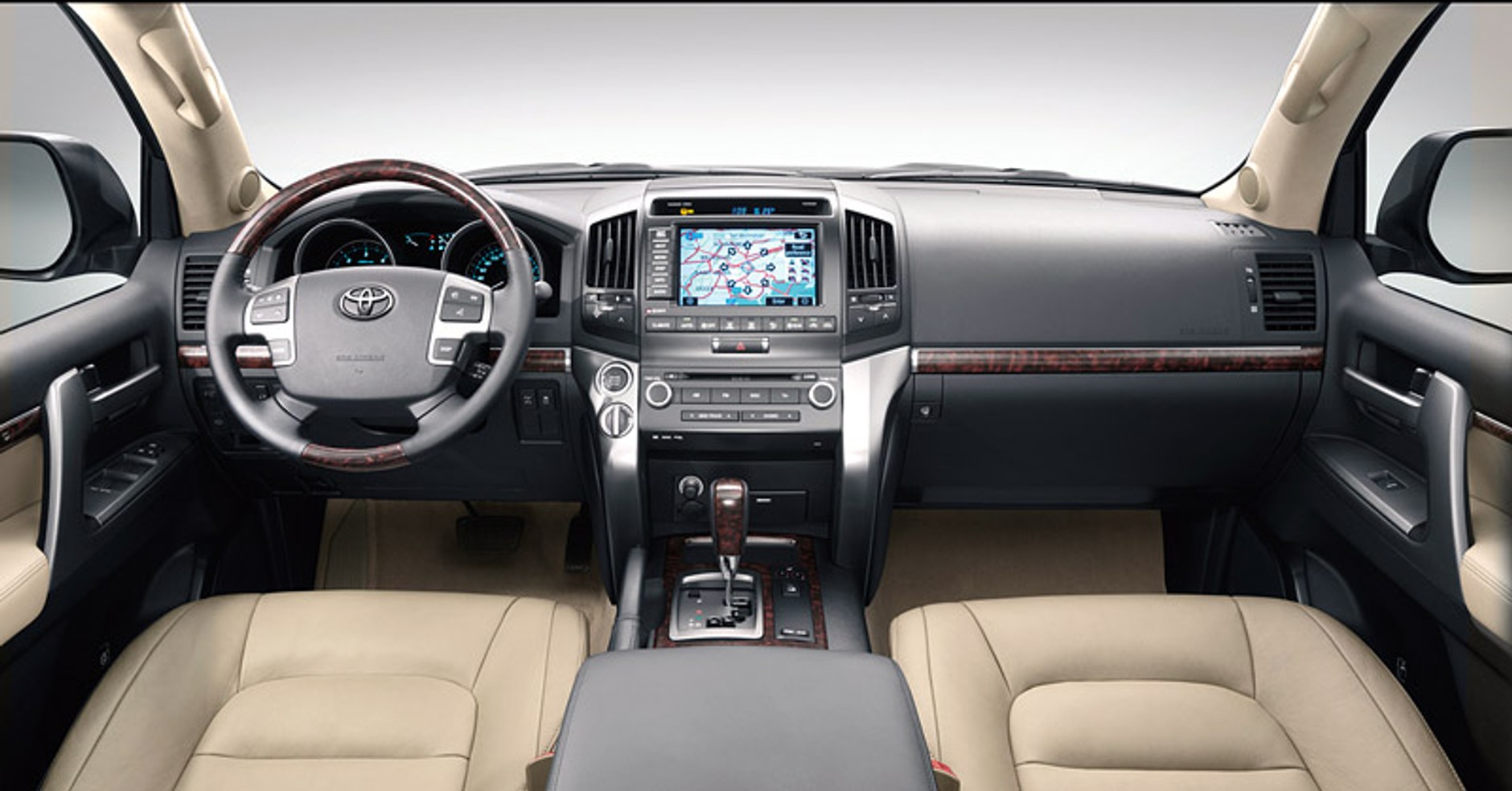 Nowa Toyota Land Cruiser V8 – pracowity mamut