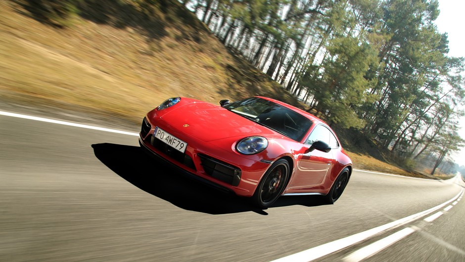 Porsche 911 GTS (2022 r., 992)