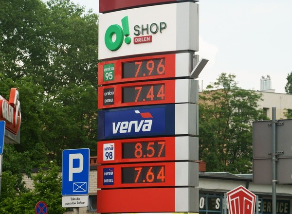 Kierowcy protestowali na stacji. Wybrali zły adres. Wyjaśniamy dlaczego