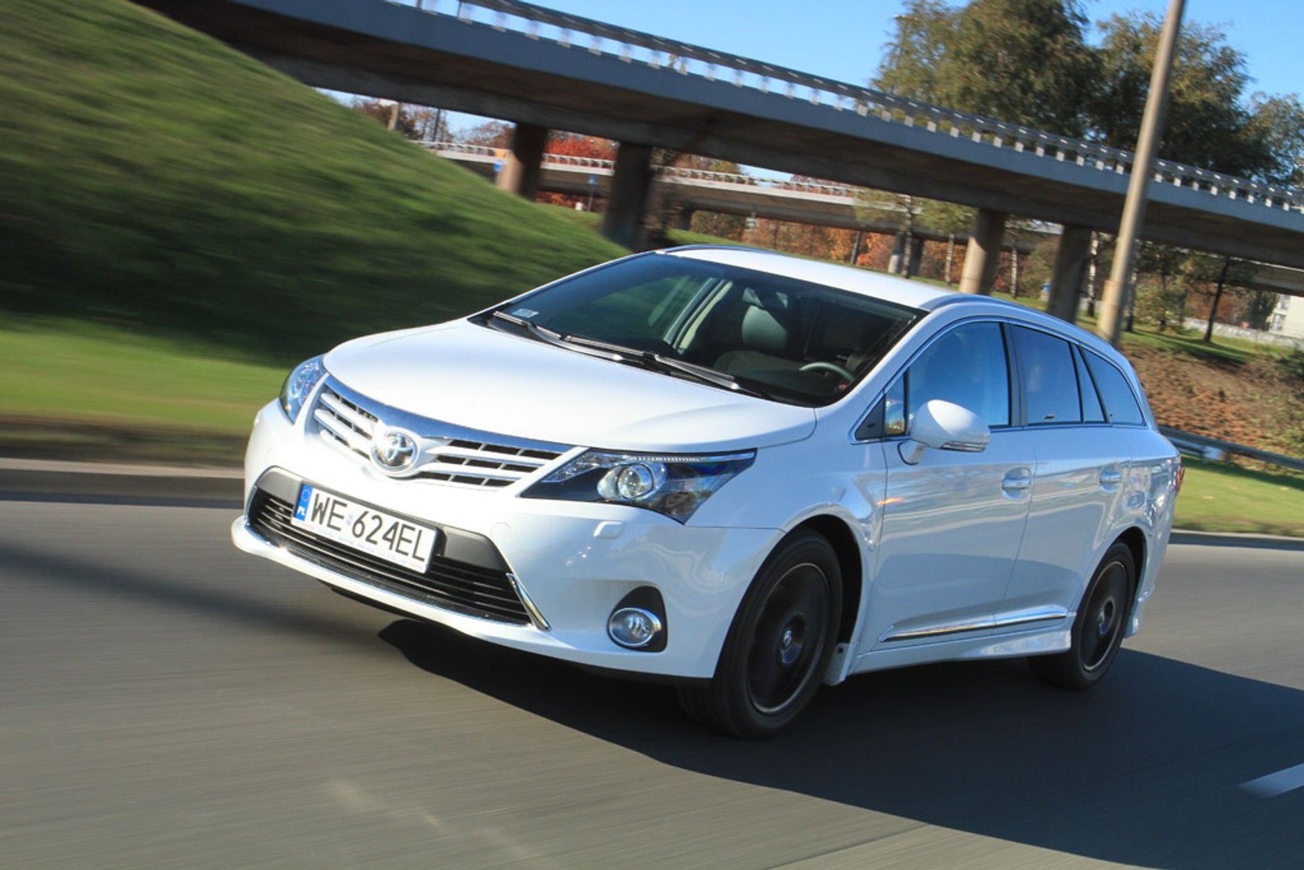 Test Toyoty Avensis Kombi 2.0 D-4D: rodzinnie i sportowo