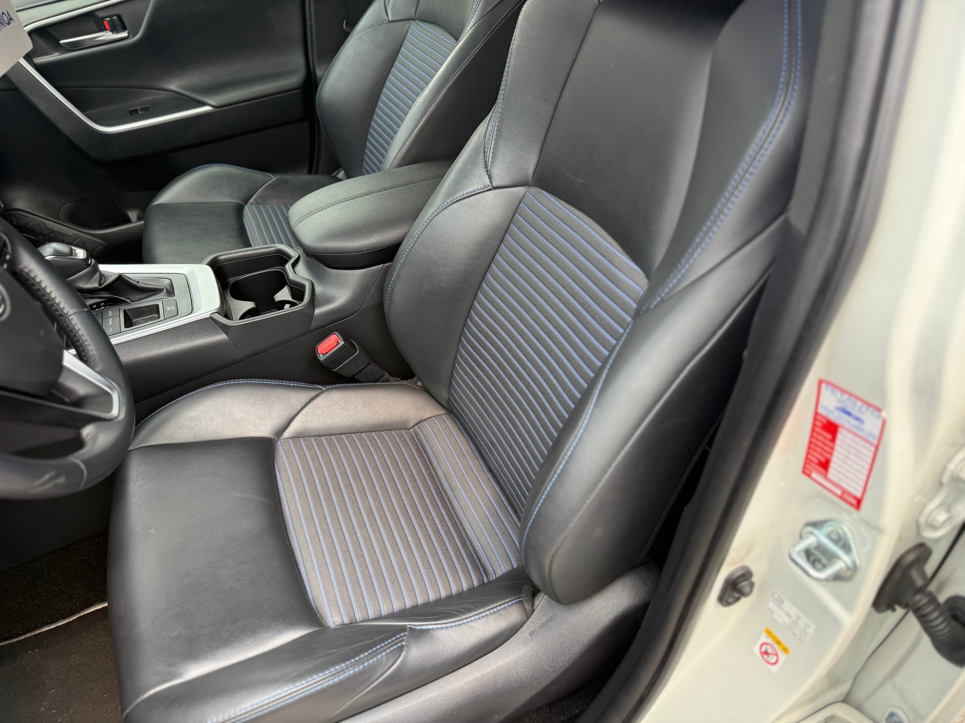 Toyota RAV4 sprowadzona z Włoch – rocznik 2019, przebieg 85 tys. km, cena 115 tys. zł