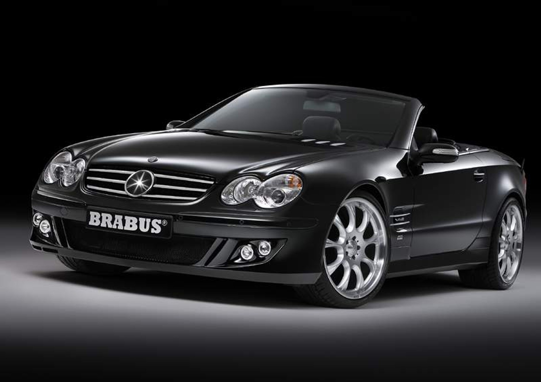 Brabus SV 12 S Biturbo Roadster – 350 km/h bez dachu