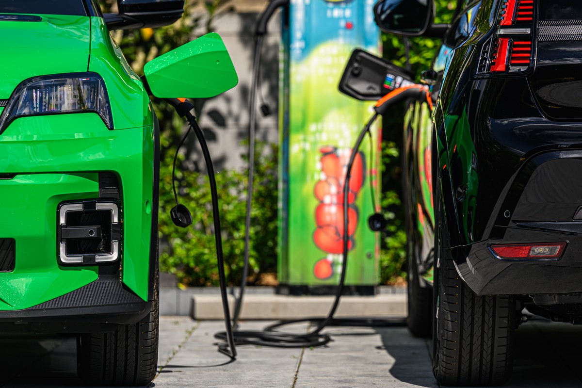 Uważasz, iż znasz się na hybrydach i elektrykach?