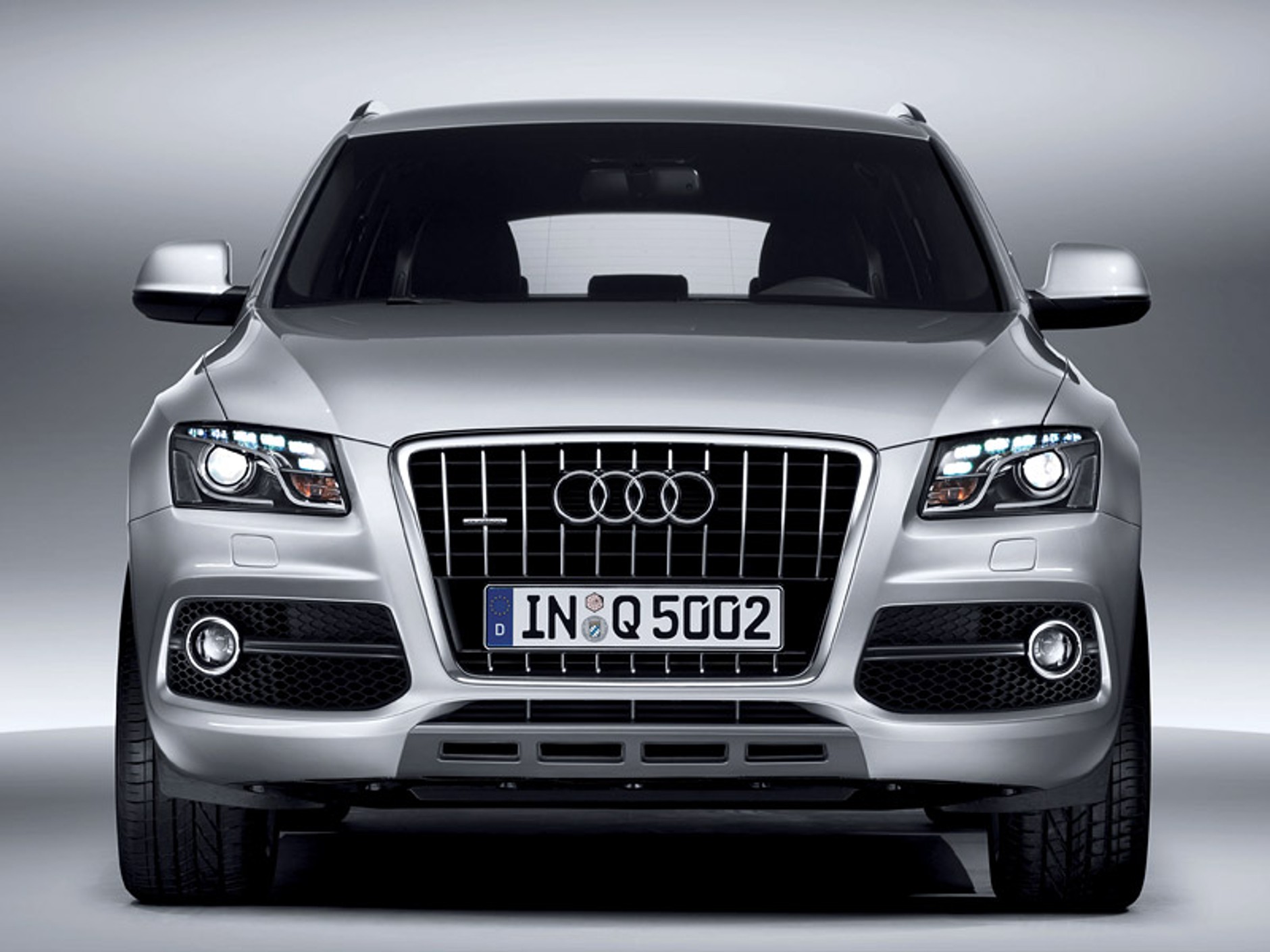 Audi Q5 S-line: nowy SUV w sportowym dresie