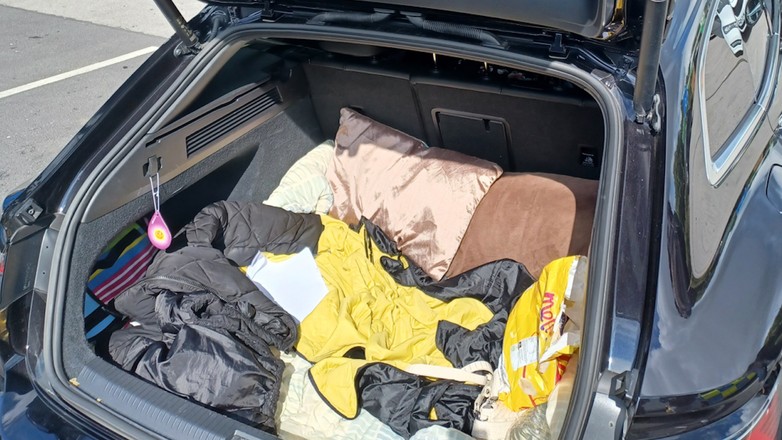 Policjanci zatrzymali samochód z dziećmi w bagażniku