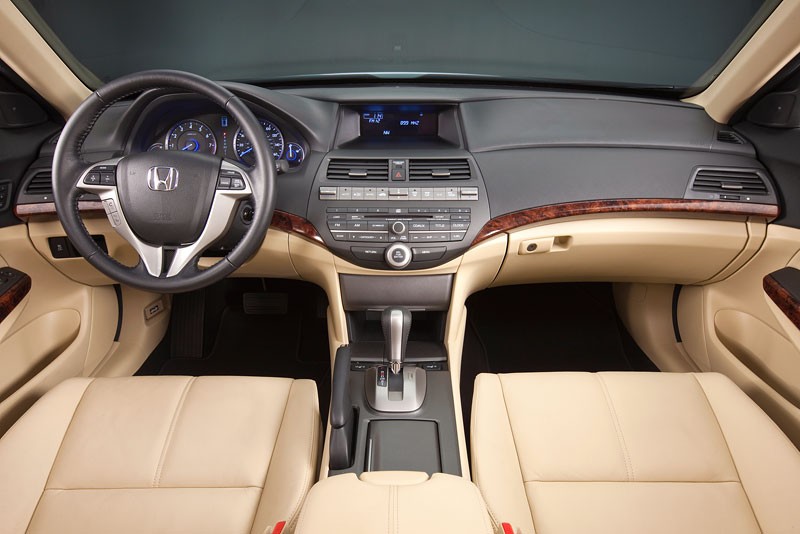 Honda Accord Crosstour: kolejny mikst liftbacka, coupé i SUV-a