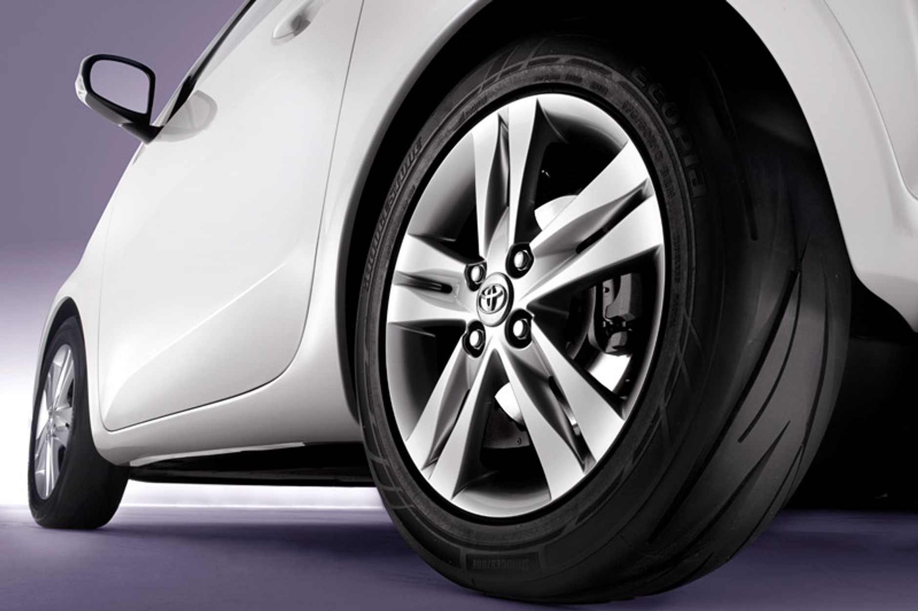 Genewa 2008: Toyota iQ w wersji seryjnej, w sprzedaży jeszcze w tym roku