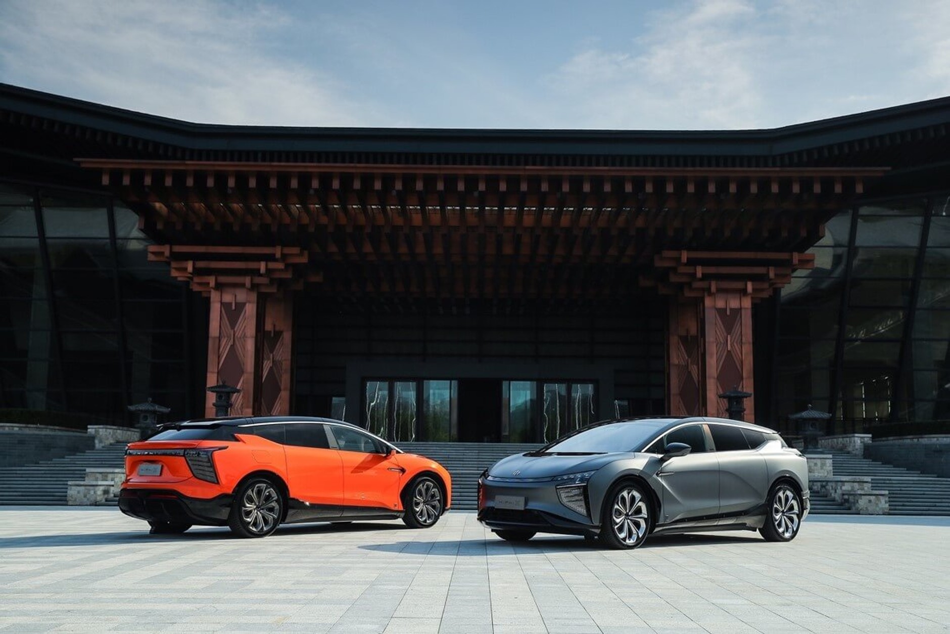 Human Horizons HiPhi X