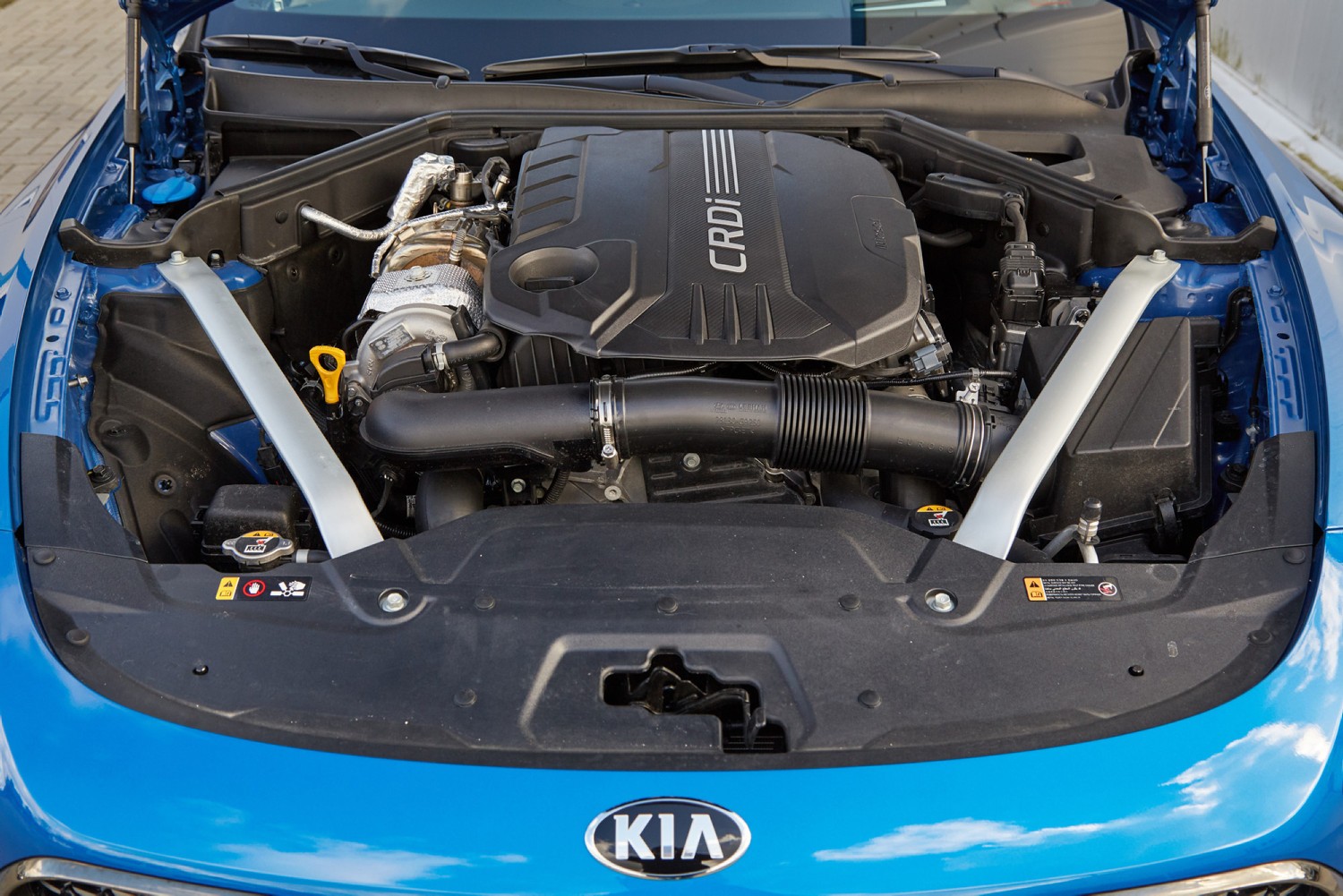 Porównanie: BMW serii 3, Kia Stinger, Mazda 6, Mercedes klasy C