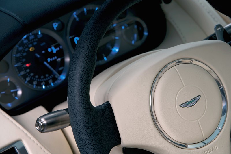 Genewa 2008: Aston Martin Rapide potwierdzony, produkcją zajmie się Magna Steyr