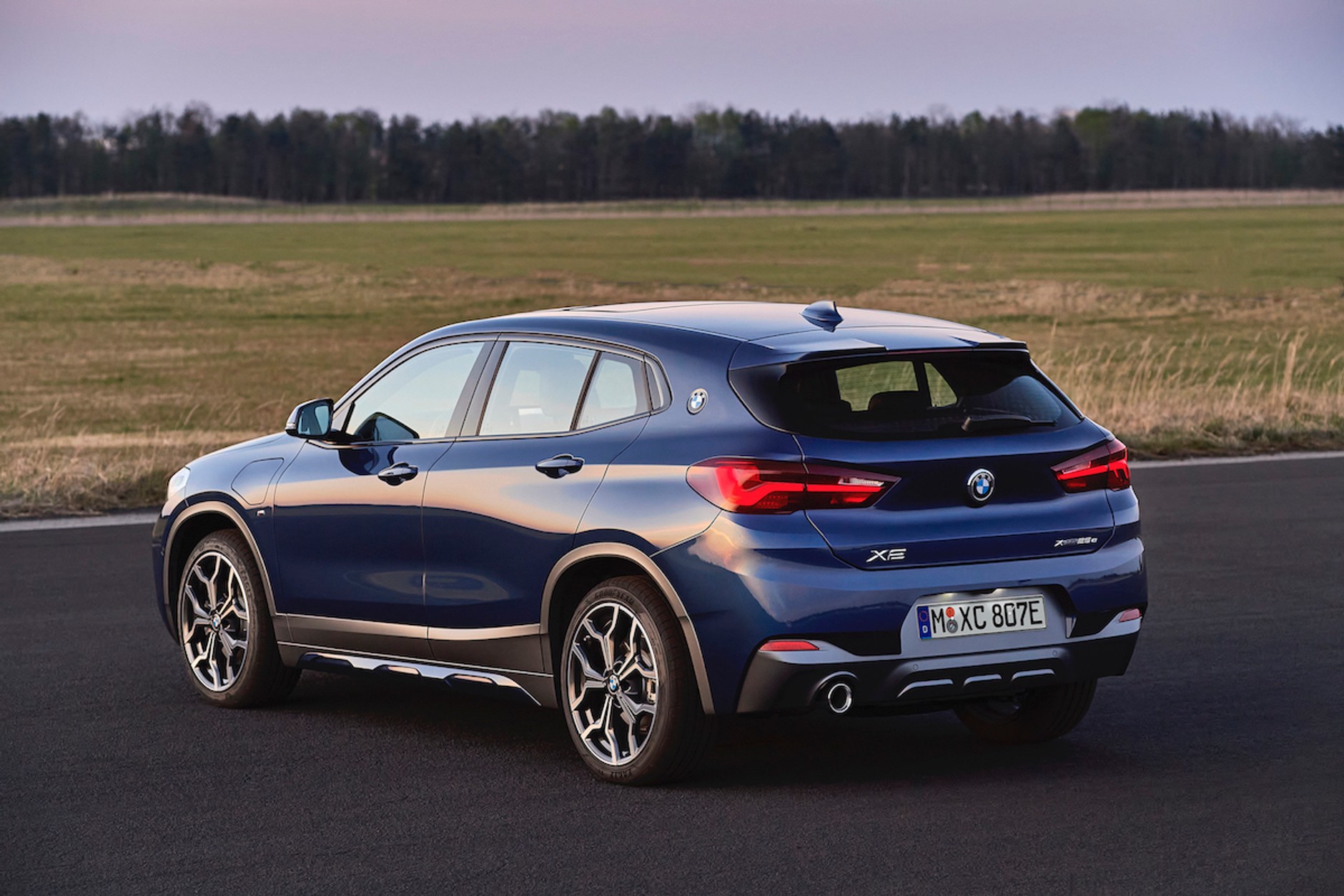 BMW X2  w hybrydowej wersji xDrive 25e