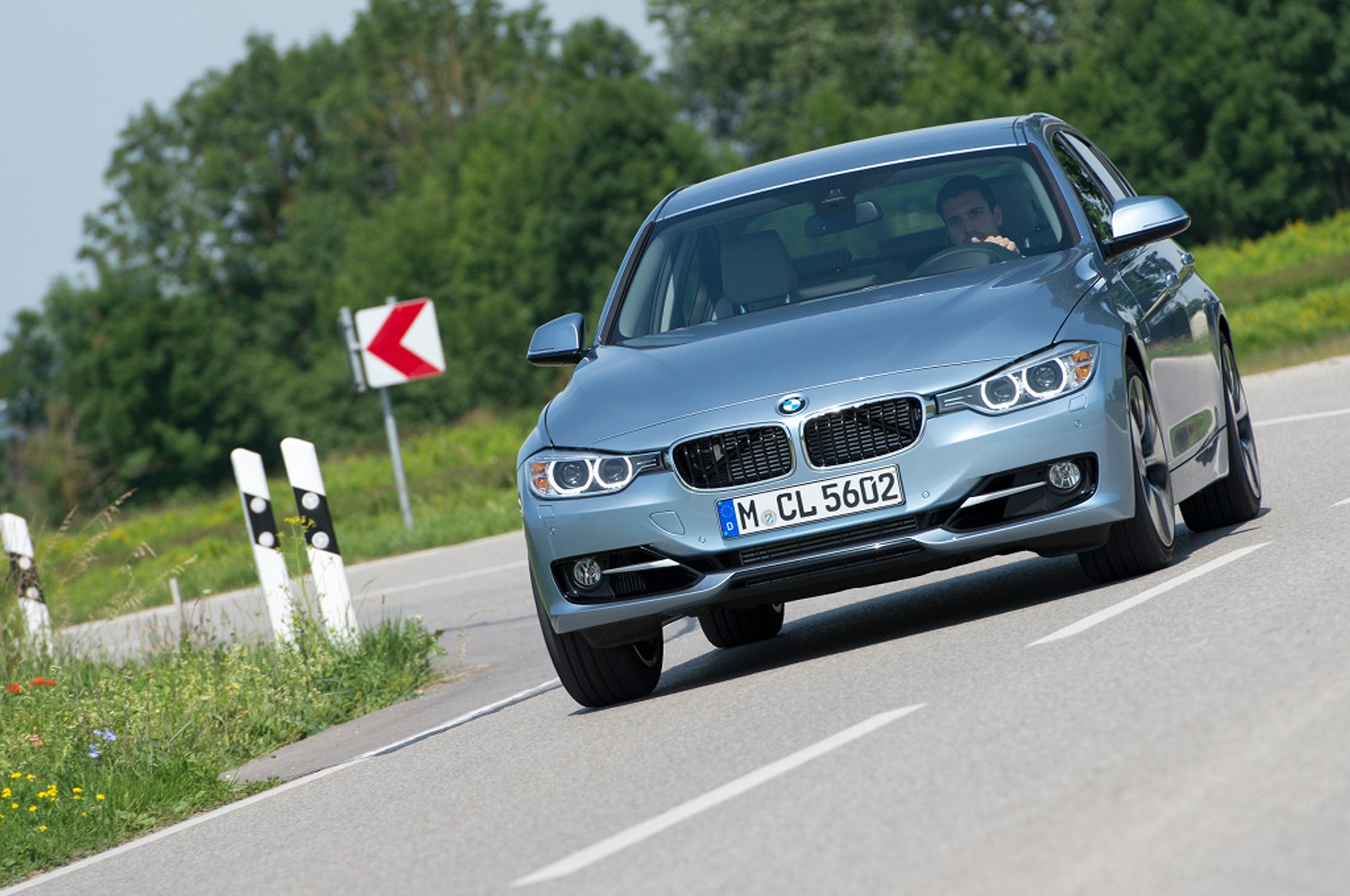 BMW ActiveHybrid3: hybryda na sportowo