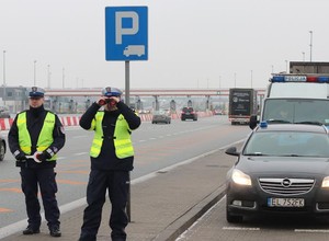 Niesłuszny mandat - przyjąć czy iść do sądu?