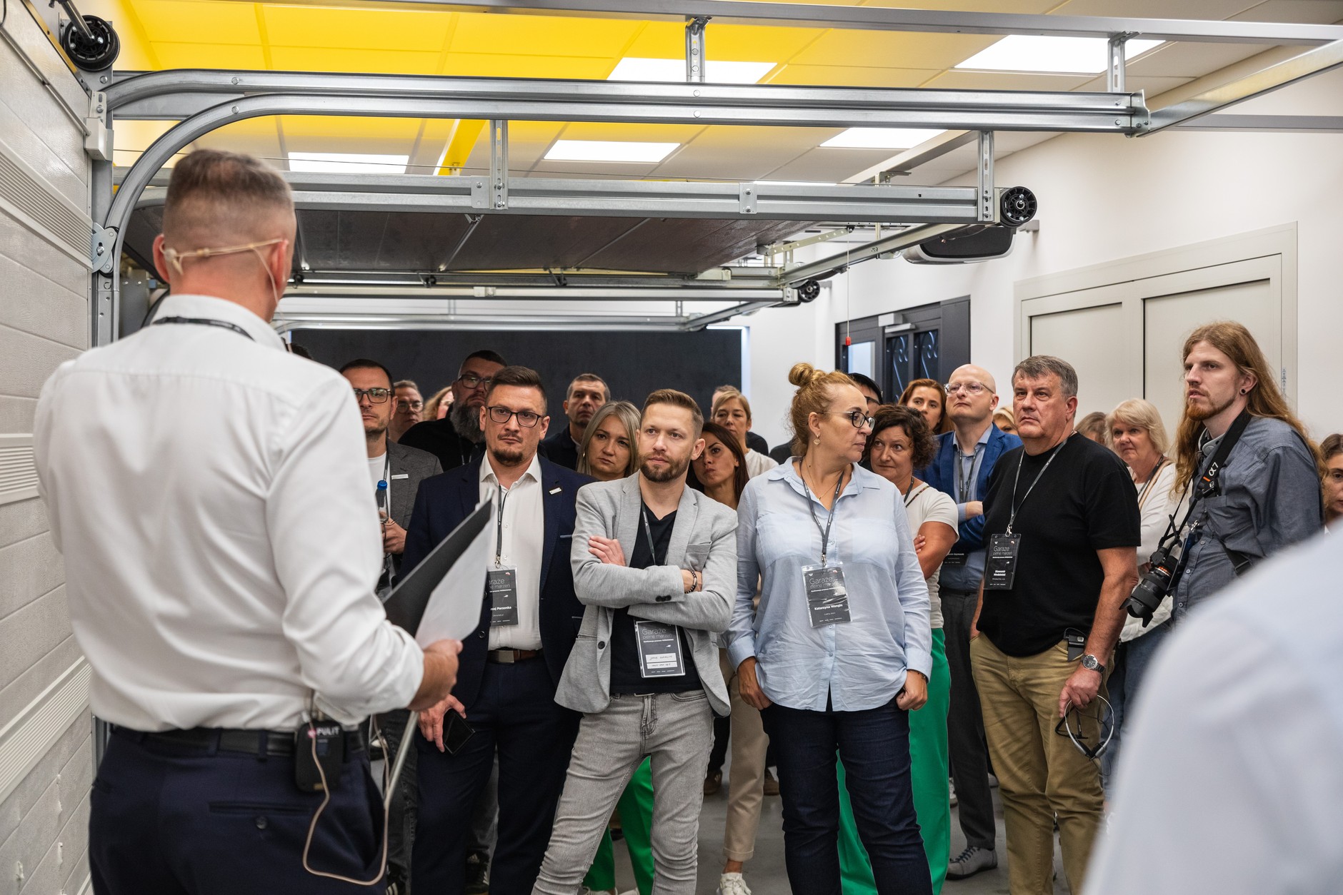 Inauguracja święta z wielką pompą – producent bram zaprosił dziennikarzy z kilku krajów Europy