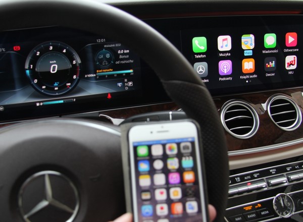 iPhone w samochodzie, czyli prawie wszystko o CarPlay