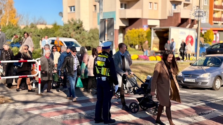 Policjanci podsumowali długi weekend. Kierowca wjechał pod niepodniesione zapory