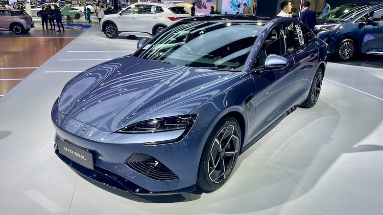 Salon w Bangkoku 2024 – auta chińskie