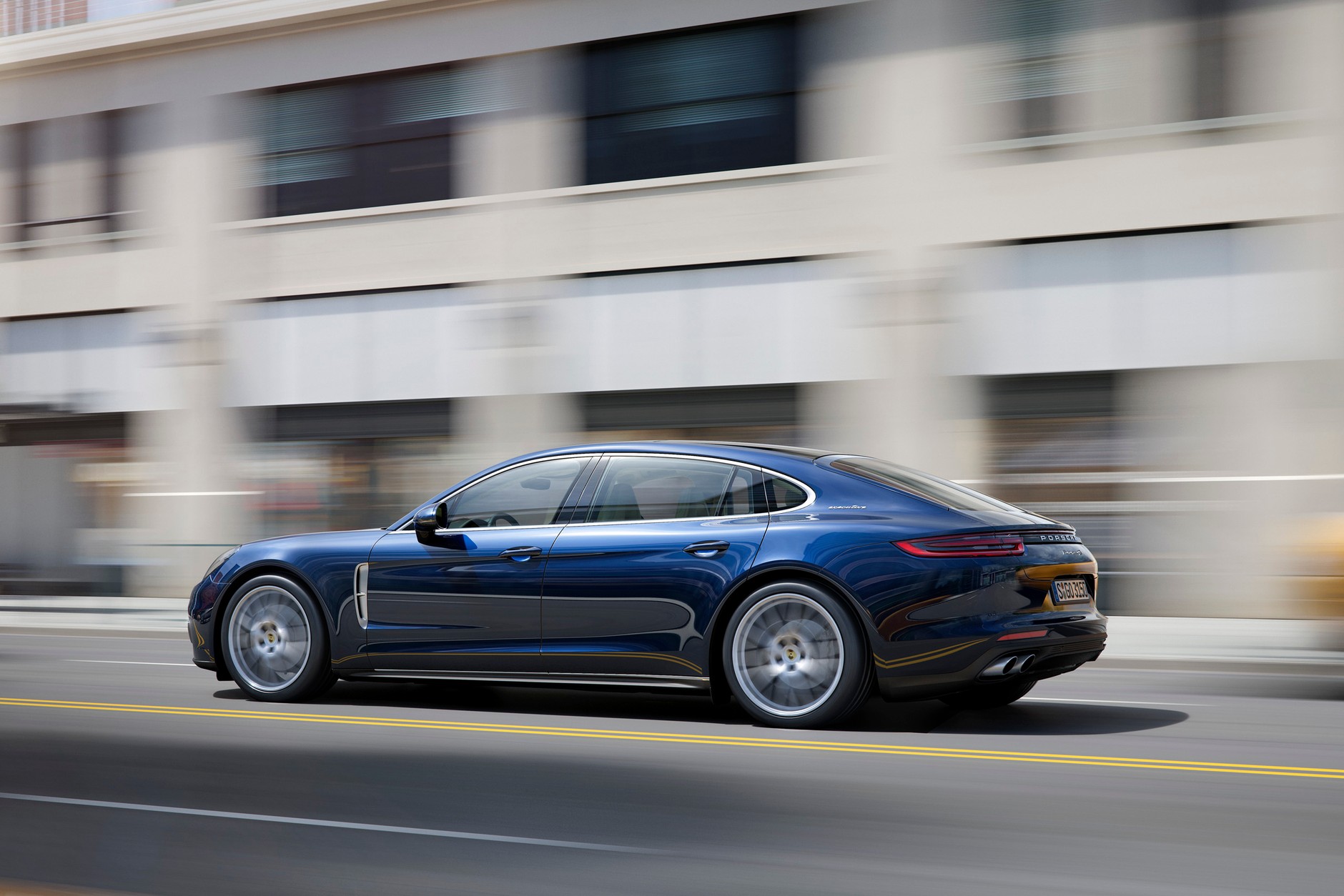 Porsche Panamera 4S Executive
