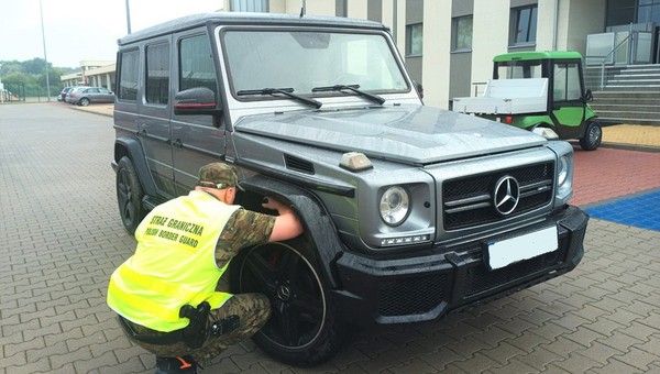 Mercedes o wartości 600 tys. zł odzyskany przez Straż Graniczną z Hrubieszowa