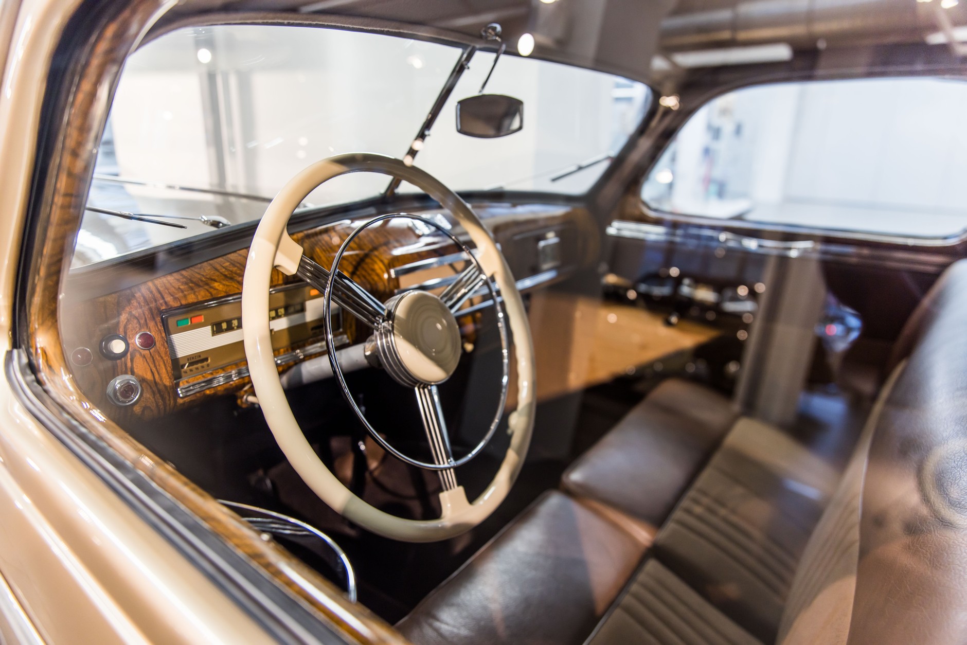 klasyczna Škoda Superb w ŠKODA Muzeum Mladá Boleslav