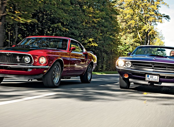 Ford Mustang Mach 1 kontra Dodge Challenger R/T Convertible - klasyki z Ameryki