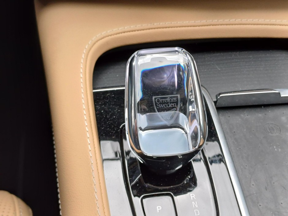 Volvo XC90 B5