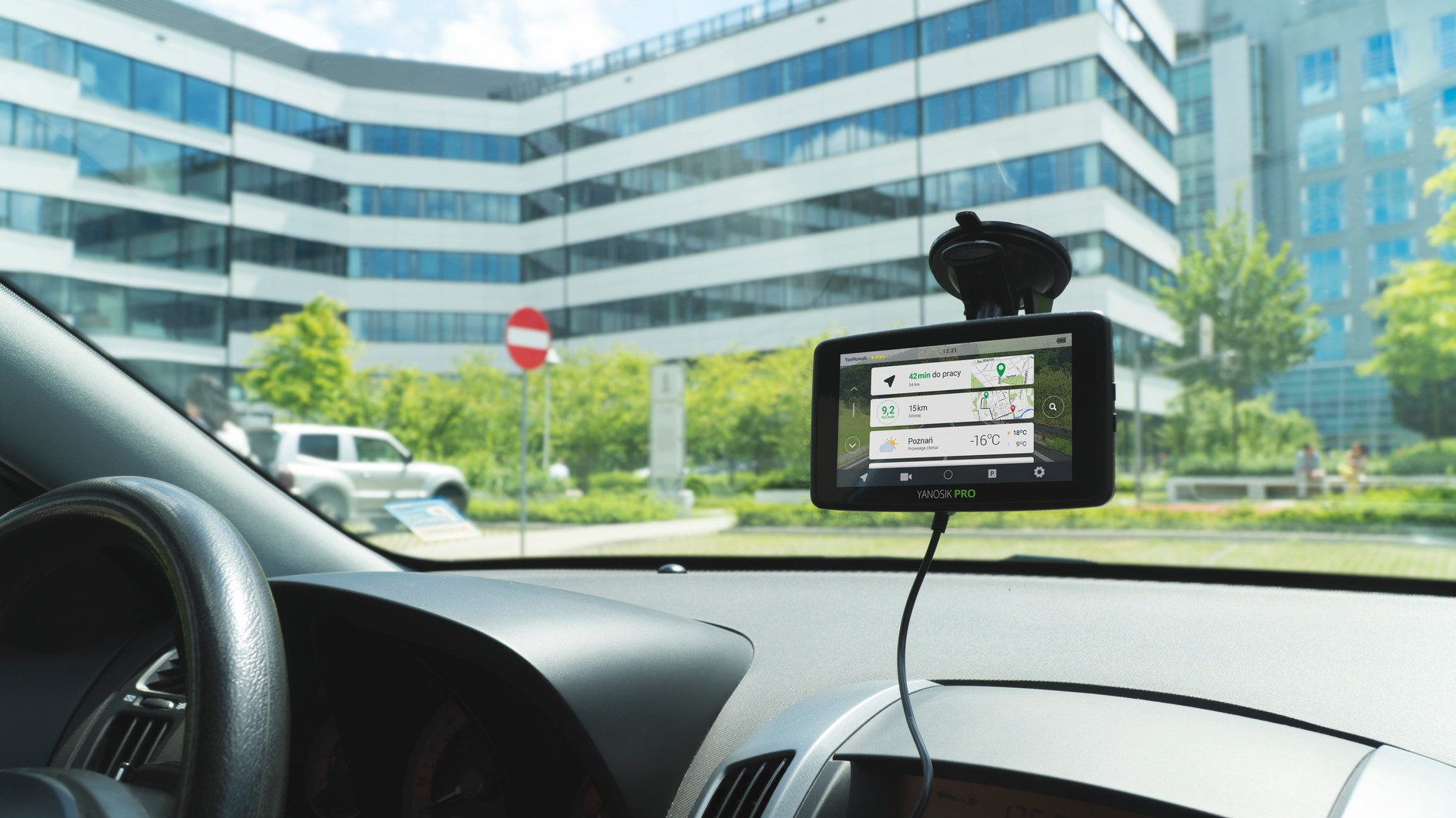 Yanosik PRO czyli kamera, nawigacja i ostrzegacz w jednym urządzeniu