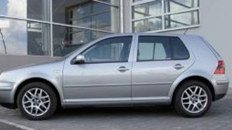 Samar: stale rośnie import używanych samochodów