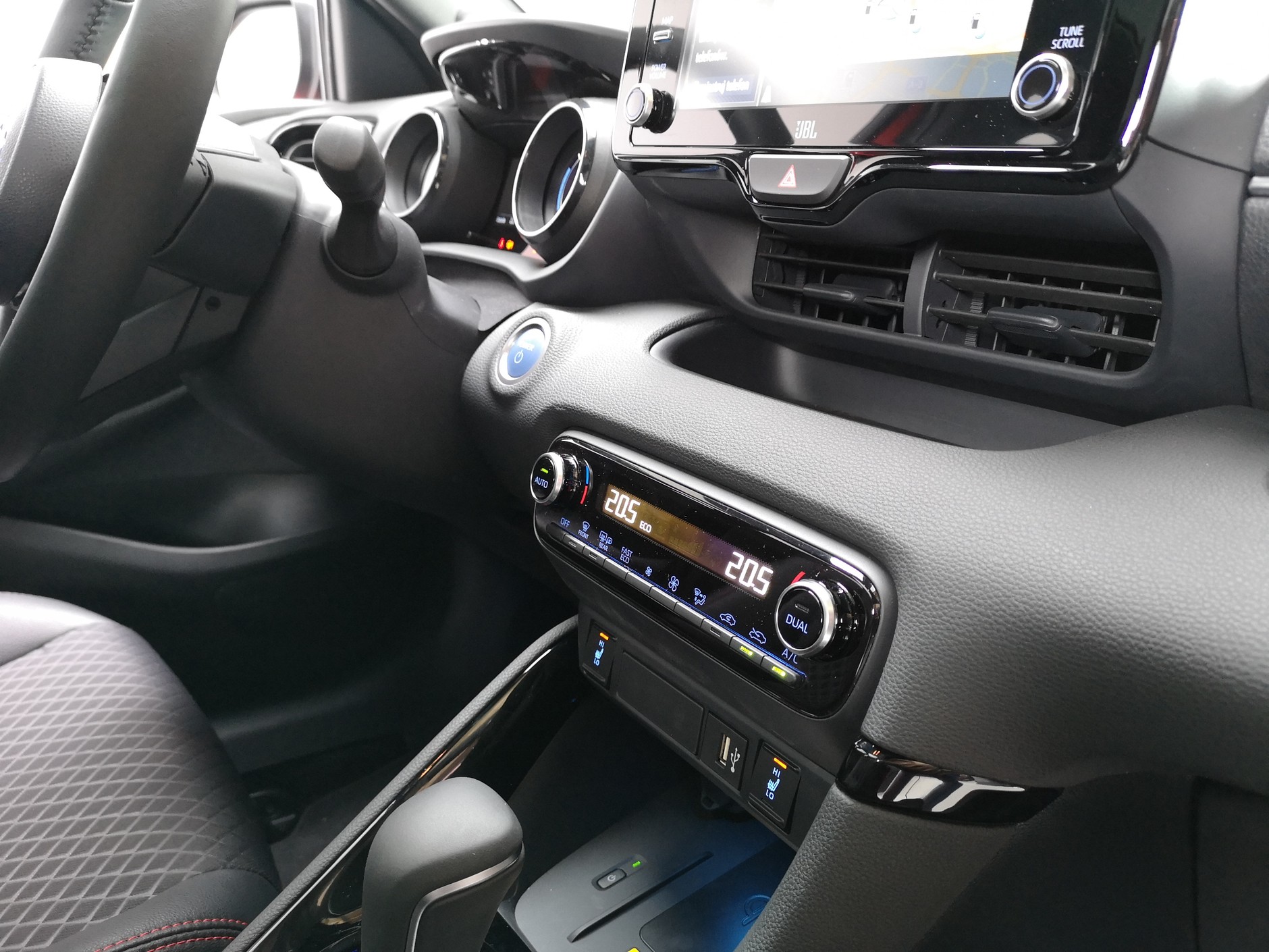 Toyota Yaris IV