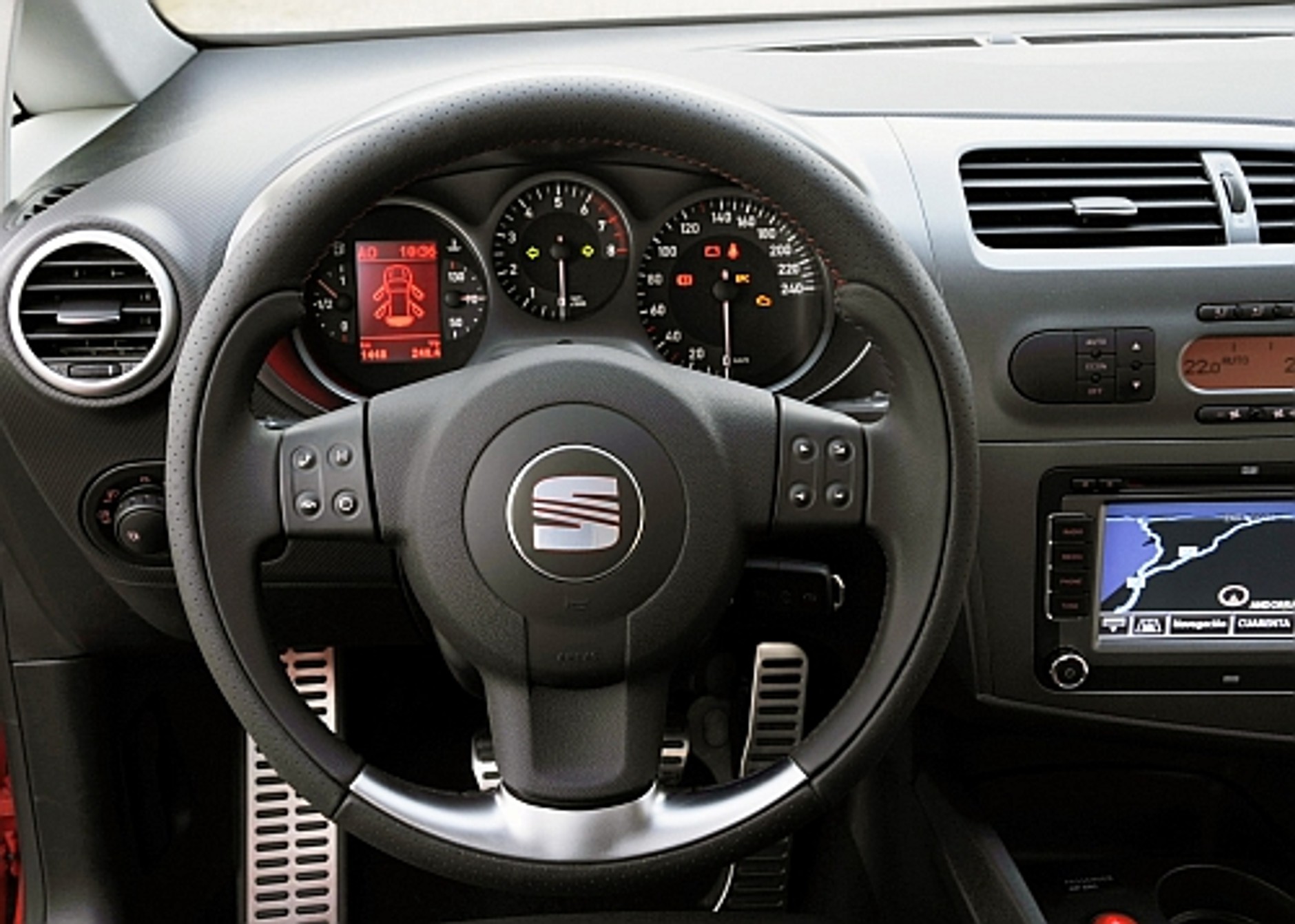 Seat Leon Linea R - kompakt na ostro