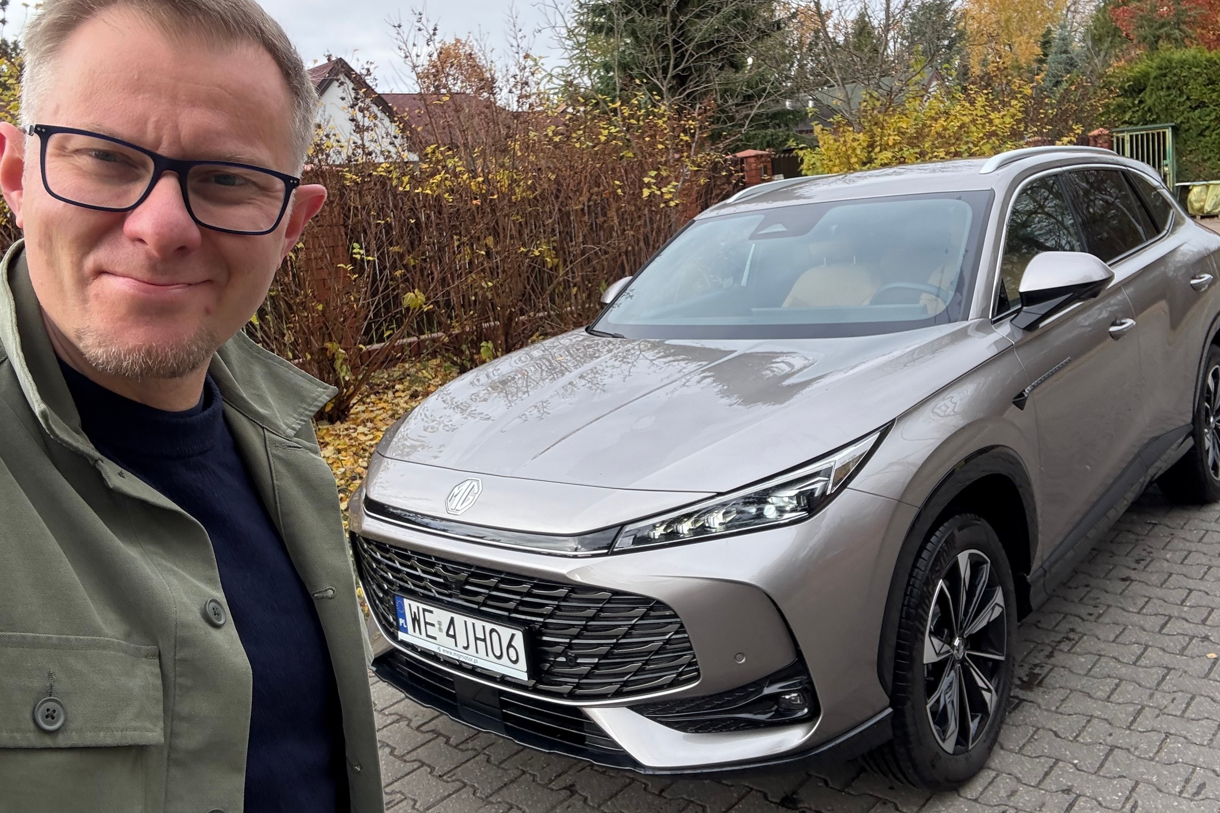 Jeździłem hybrydową wersją najpopularniejszego w Polsce chińskiego SUV-a. Fajny napęd, ale są i wpadki