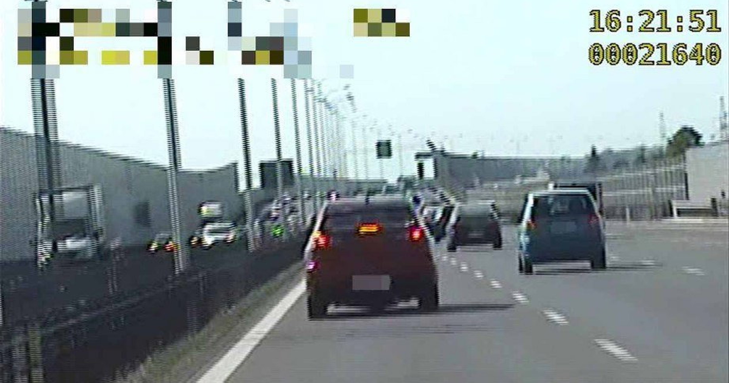 Chciał uniknąć kontroli jadąc ponad 224 km/h