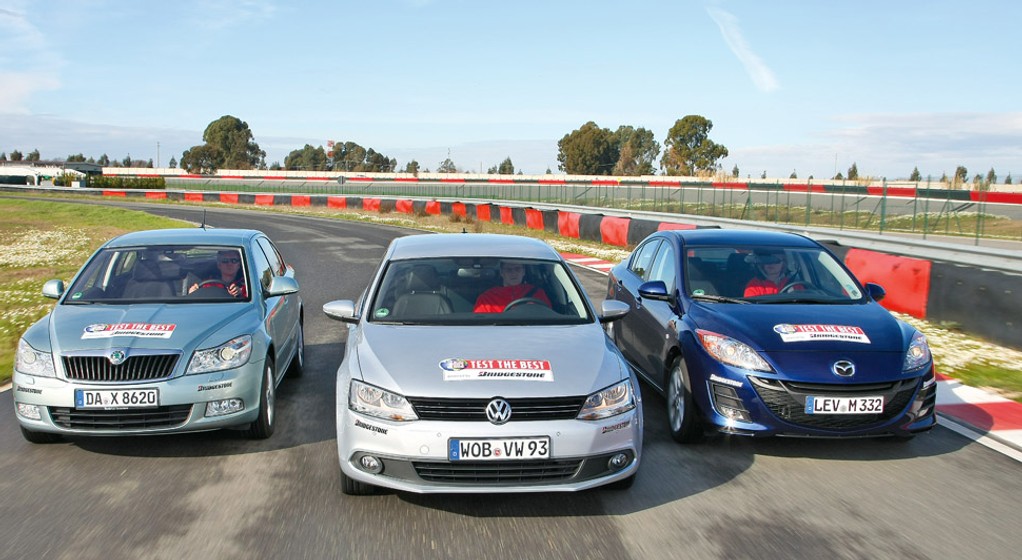 Skoda Octavia kontra VW Jetta i Mazda 3: czy kompaktowy sedan ma sens?