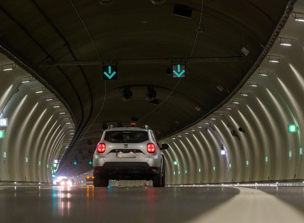 Tunel na Zakopiance ma coś wspólnego z wieżą Eiffla. Jest nawet lepszy