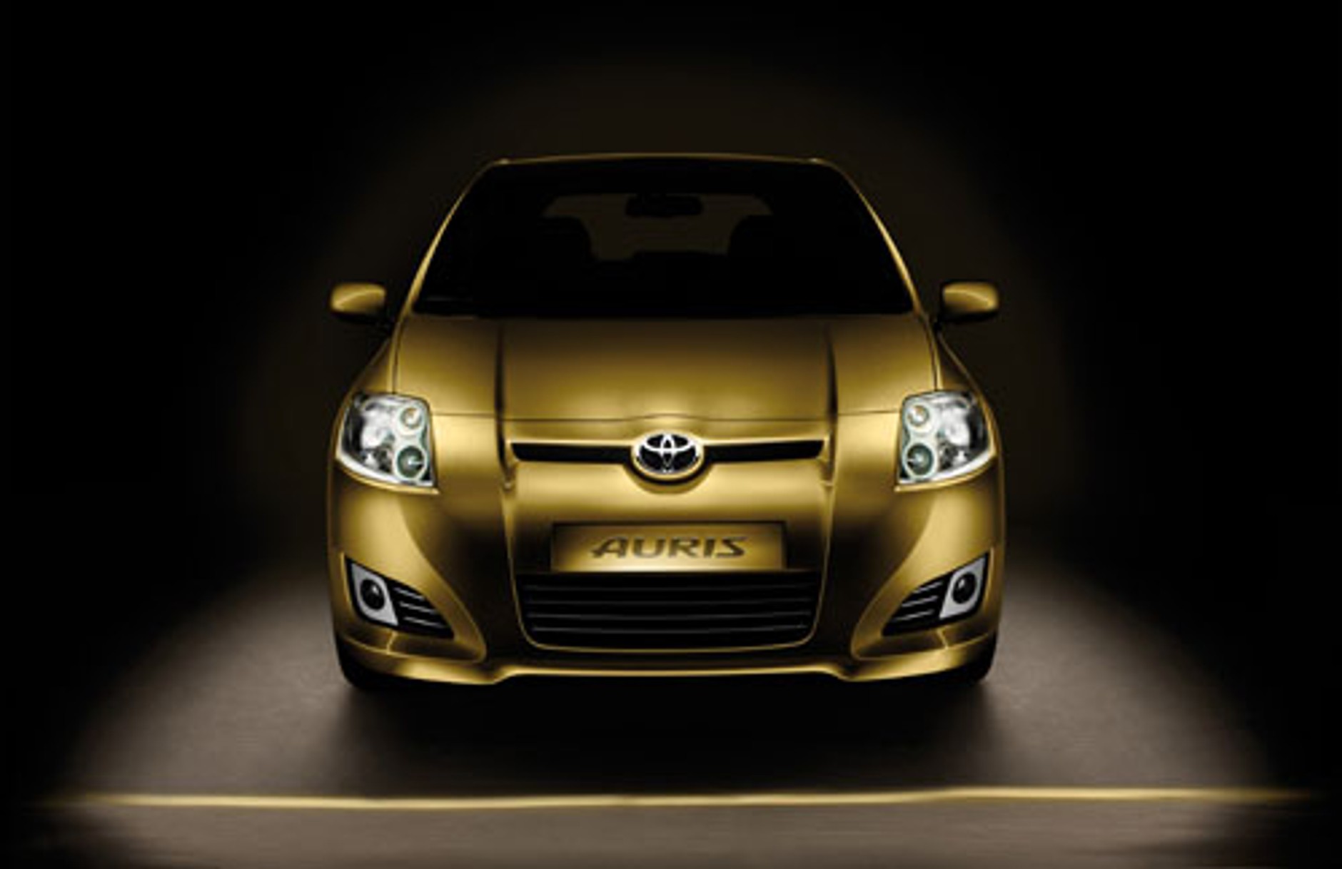 Toyota Auris - Przyszłość w złotym kolorze