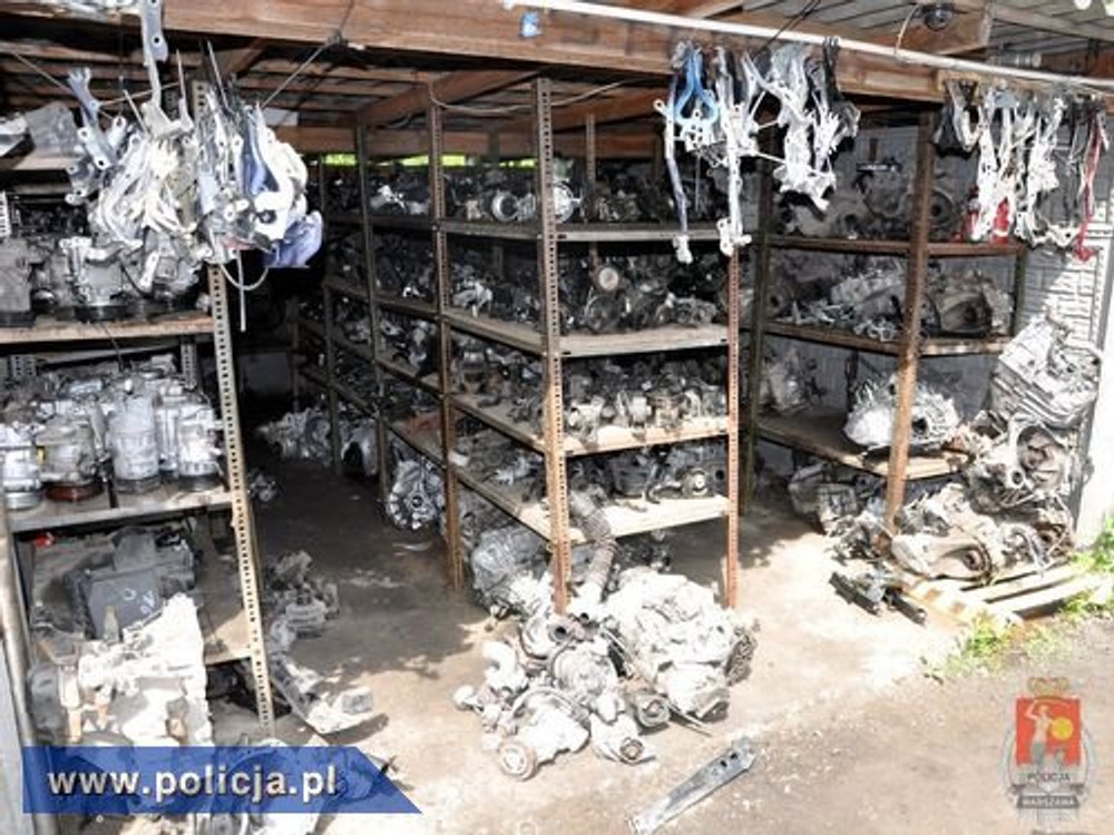 Policja zatrzymała złodzieja samochodów - Pawła W. ps. "Waler"