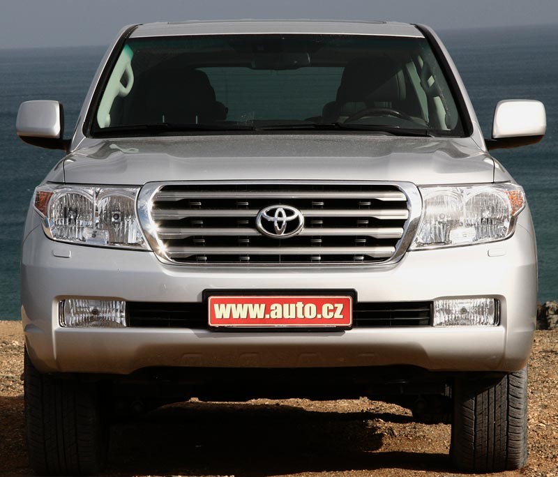 Toyota Land Cruiser V8: pierwsze wrażenia