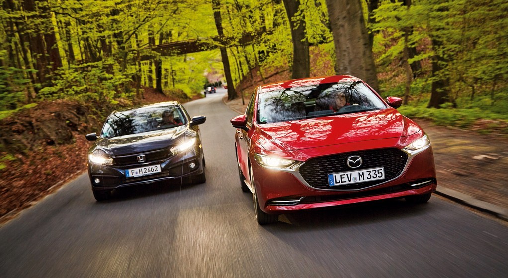 Honda Civic kontra Mazda 3 - porównanie