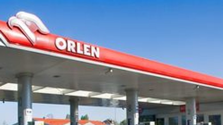 Polacy nieufni na stacjach benzynowych. Orlen odwiedzany najchętniej.