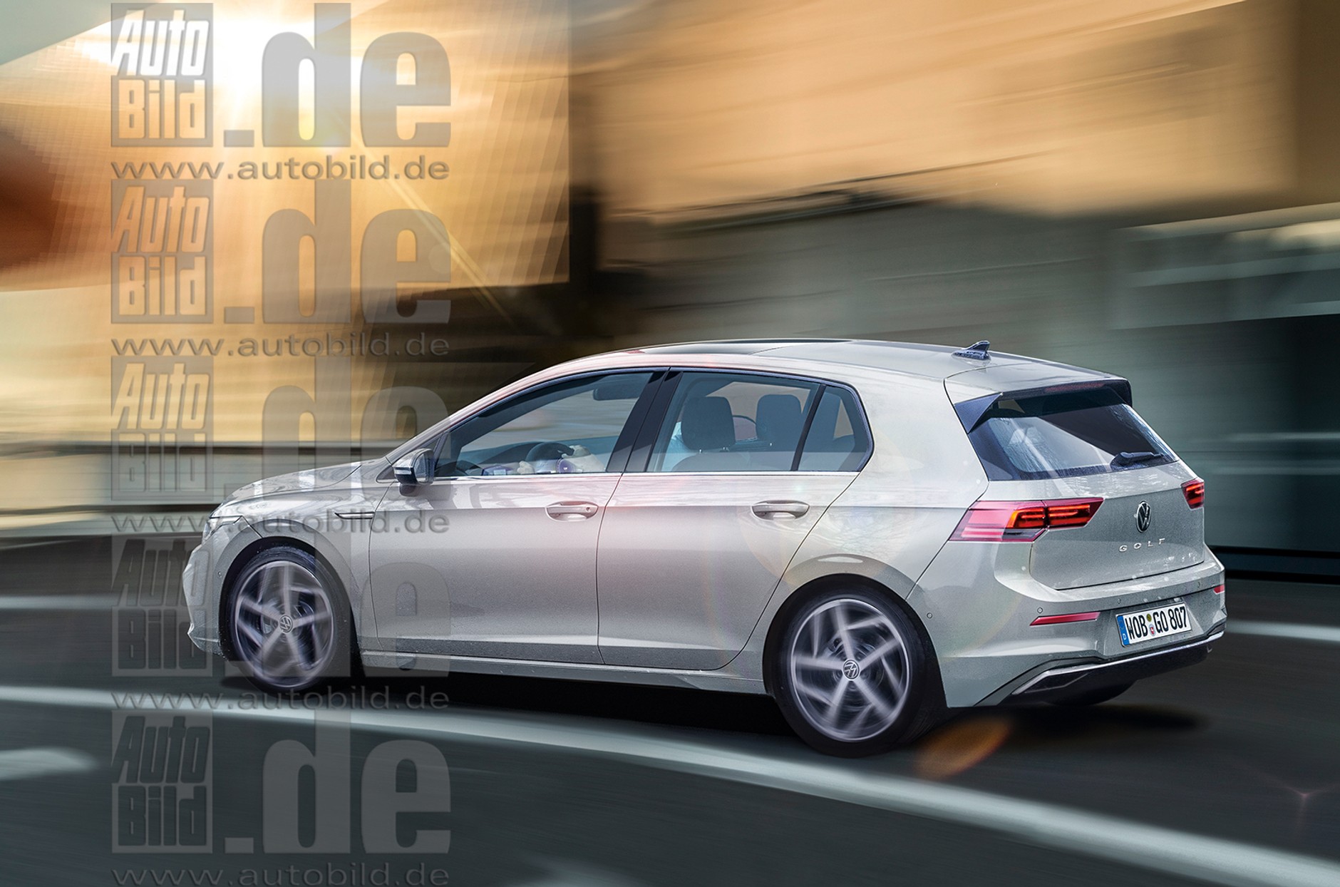 Volkswagen Golf VIII ma bardziej płaski przód niż poprzednia generacja i podwyższony tył