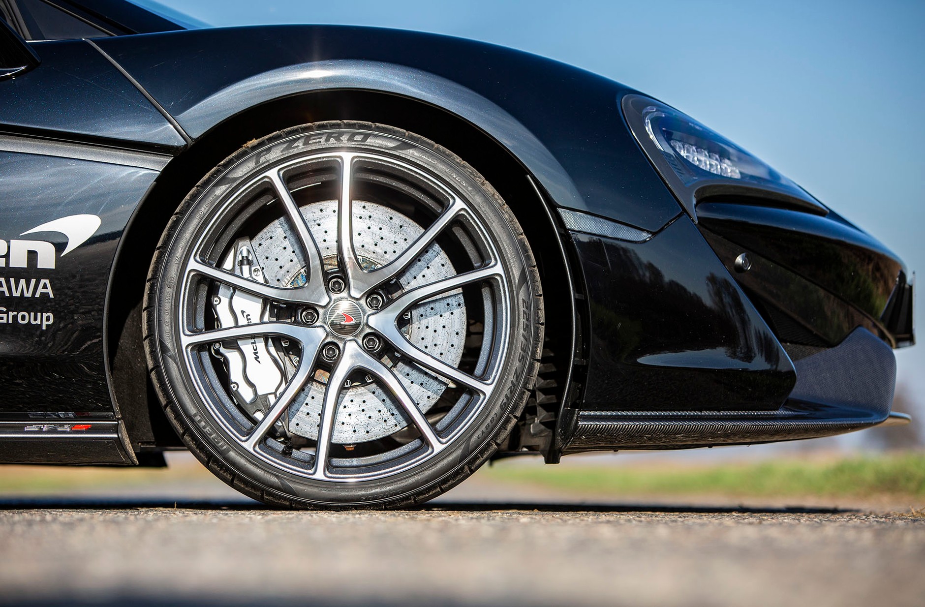 McLaren 570S Spider - moc pod kontrolą