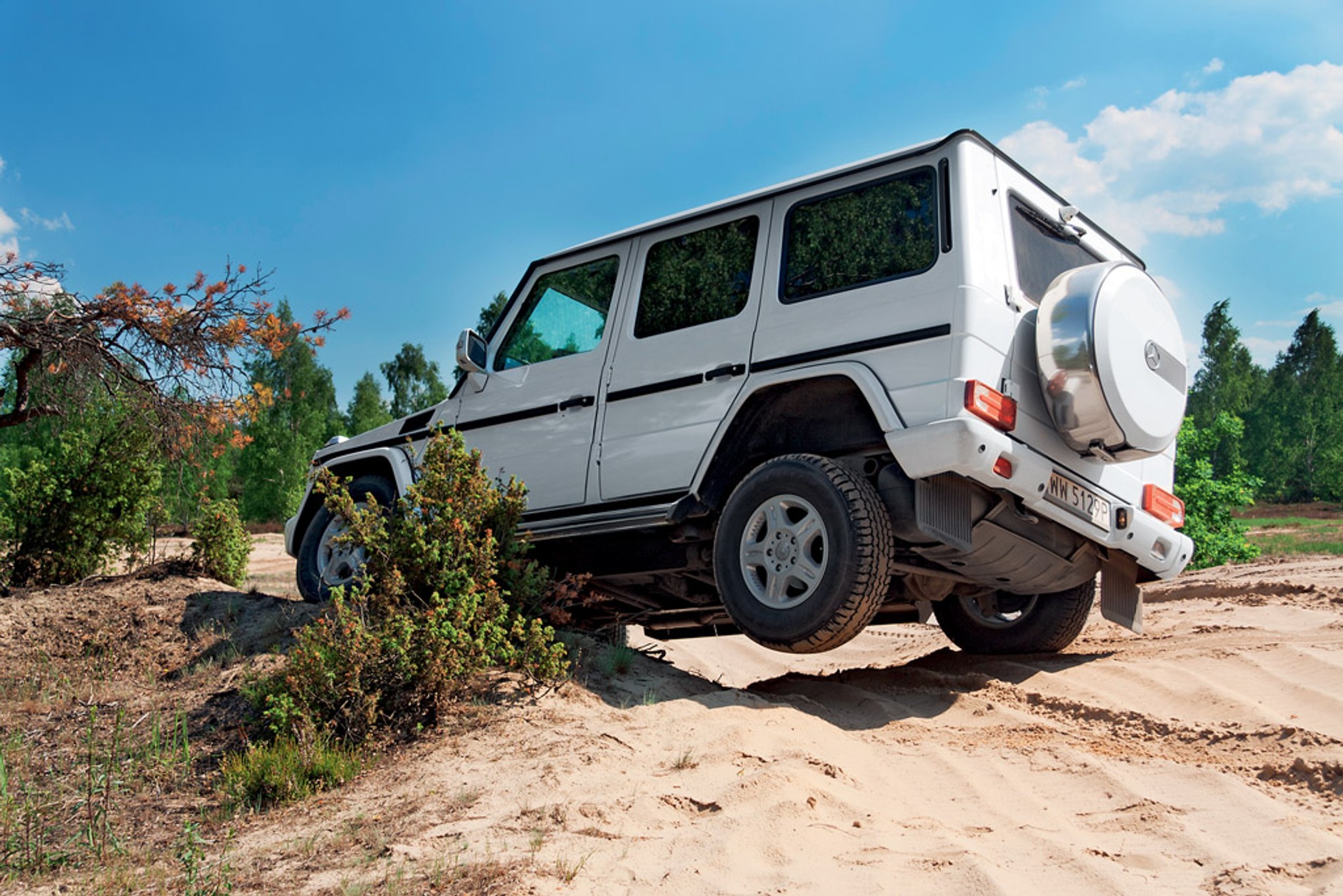 Mercedes G 350 kontra Land Rover Defender i Honker 2000: czy prawdziwe terenówki są na wymarciu?
