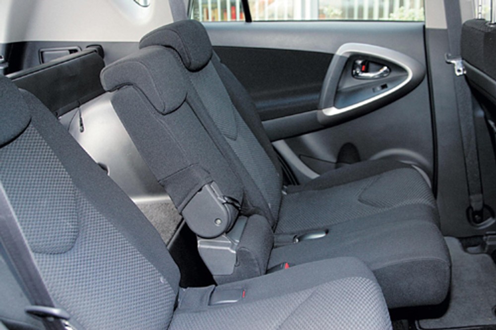 Toyota RAV4, Nissan X-Trail, Kia Sportage, Suzuki Grand Vitara - Terenówki niezupełnie terenowe