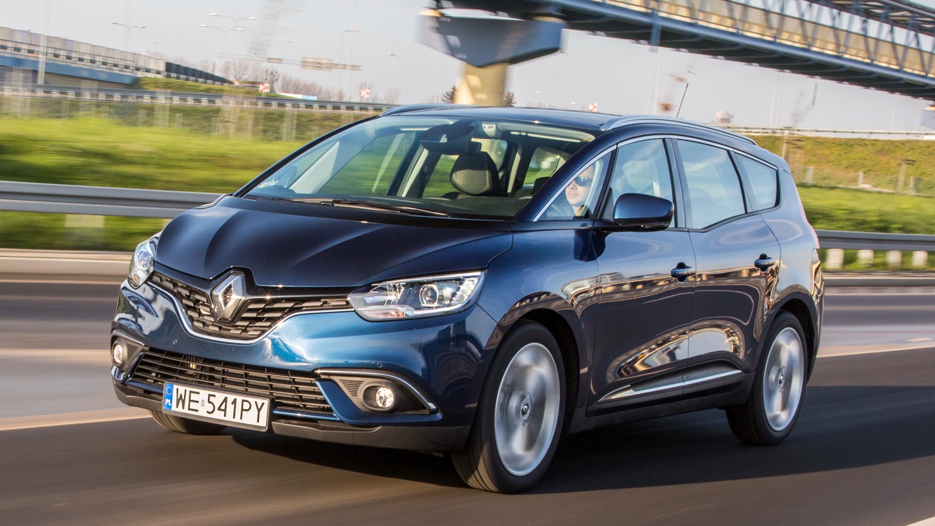 Renault Grand Scénic Hybrid Assist - test