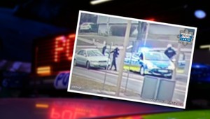 Na oczach policjantów nie trafił w rondo i "zaparkował" na krawężniku. Wynik? 1,5 promila