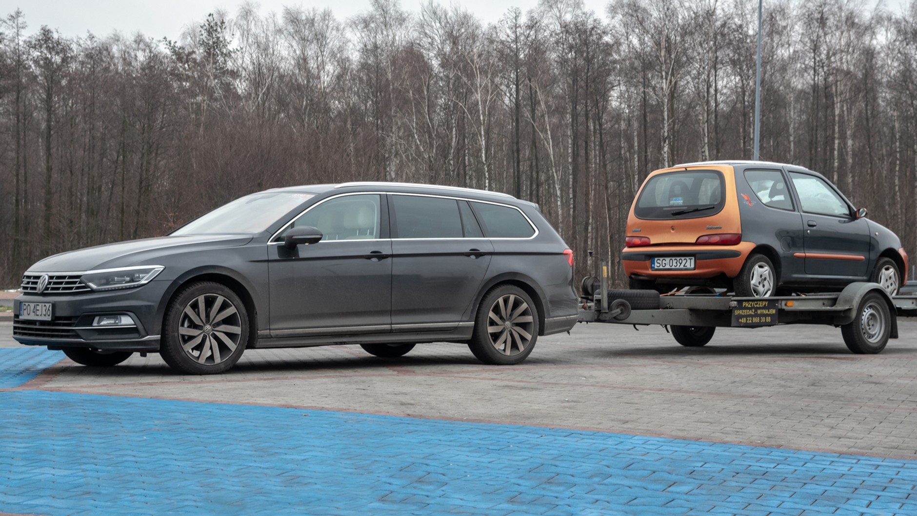 Volkswagen Passat w roli holownika