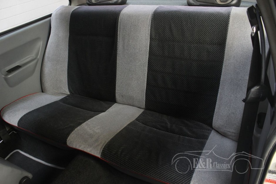 Opel Manta GSi – wymarzona wersja w stanie, jak nowa