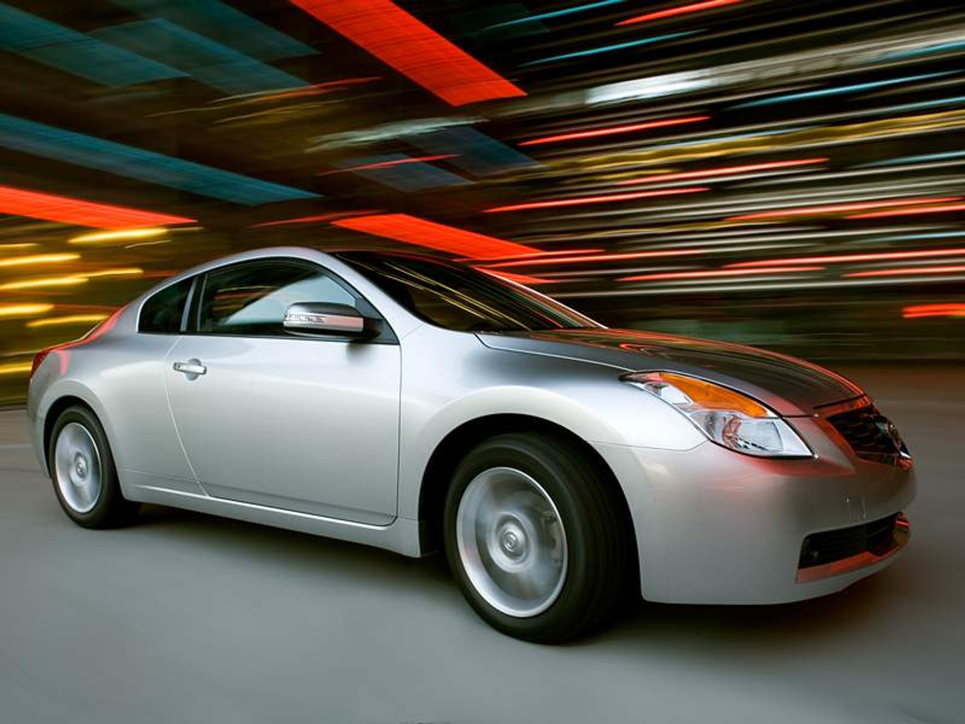 Nissan Altima Coupe – elegancki Japończyk dla Amerykanów