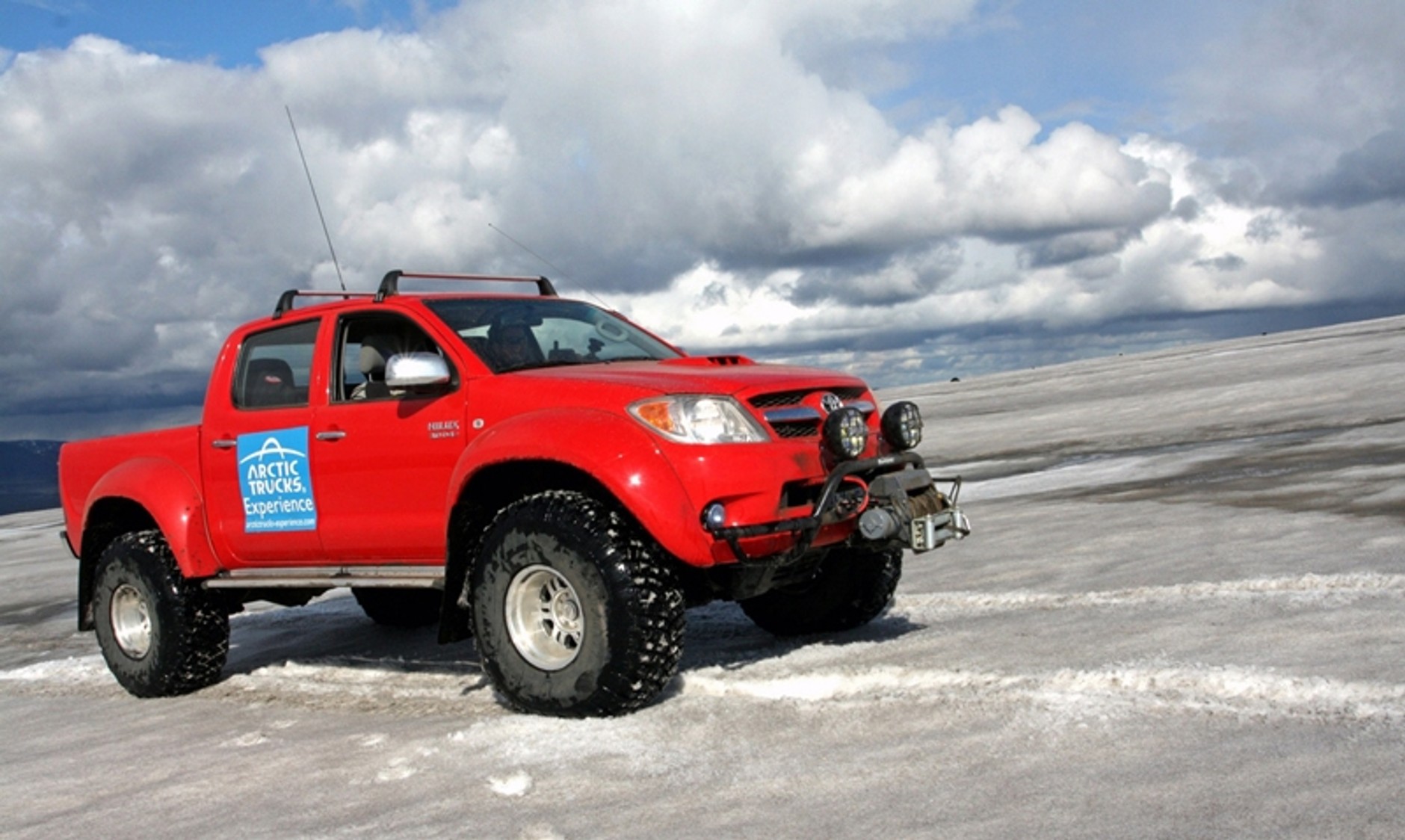 Toyota dowiezie cię na lodowiec